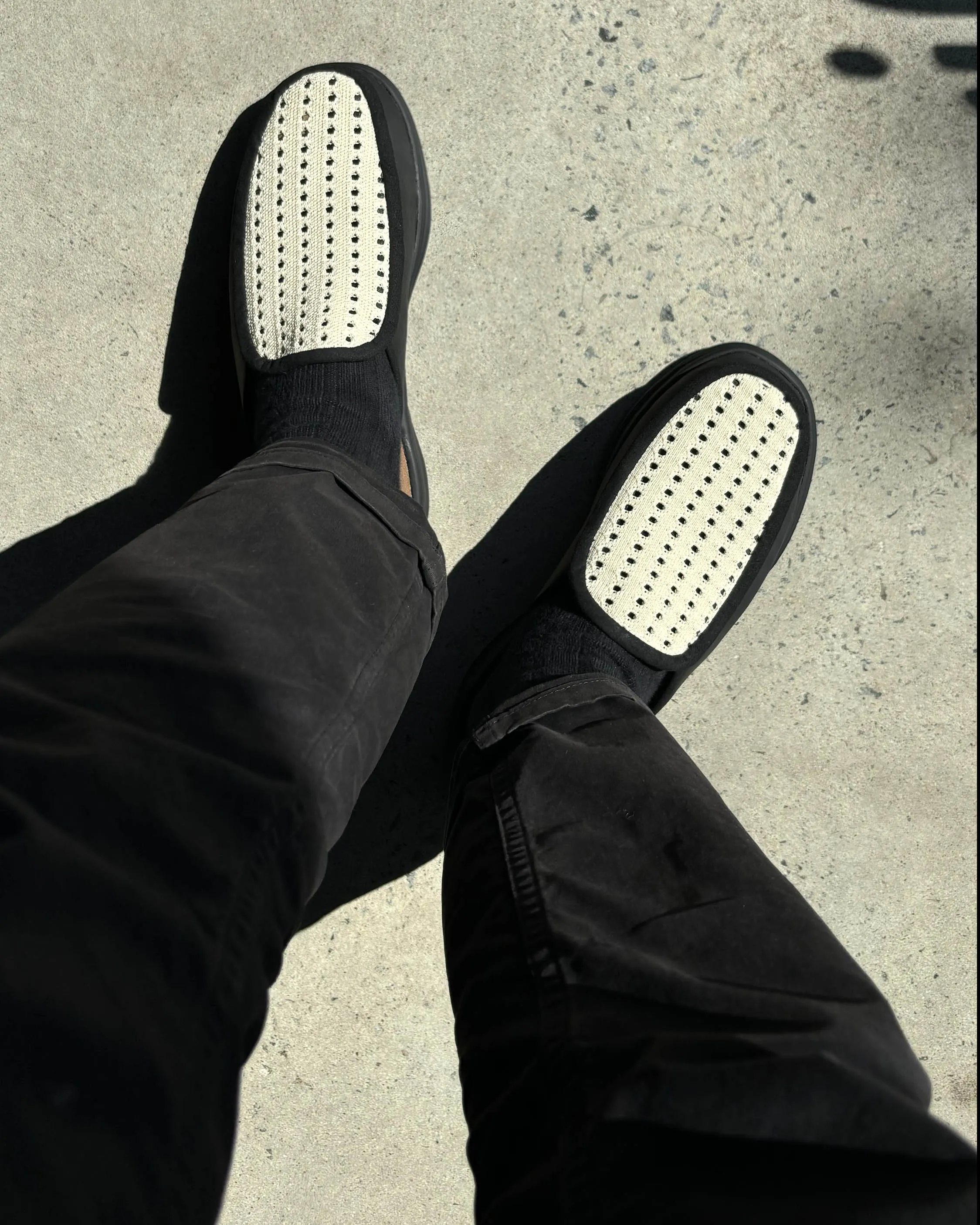 Esto Open Weave - Jet Black / Matte